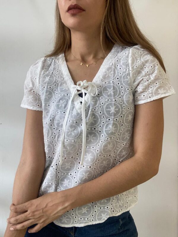 Blusa white ojalillo - Imagen 2